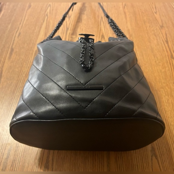 Aldo Chevron Stitched Bucket Bag - Picture 6 of 8